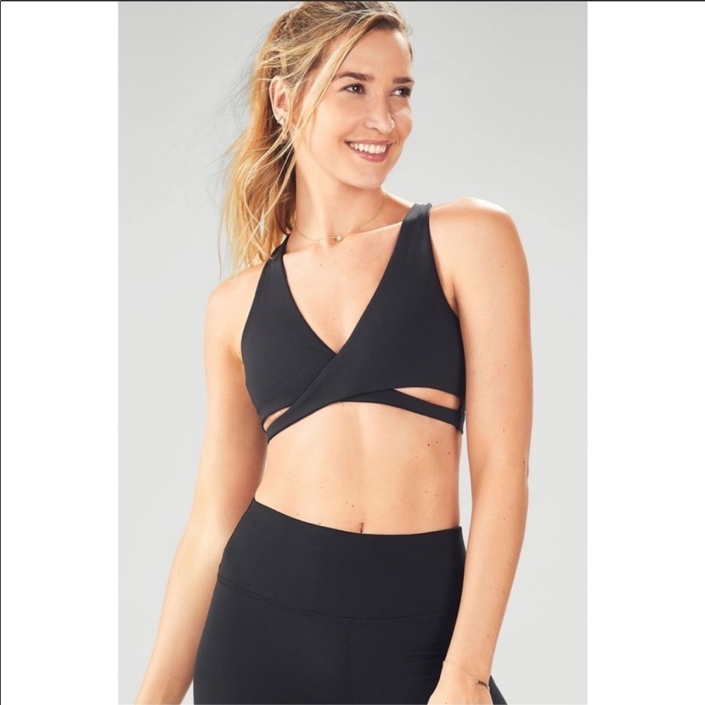 Fabletics- Black Tamara Low Impact Sports Bra - XL